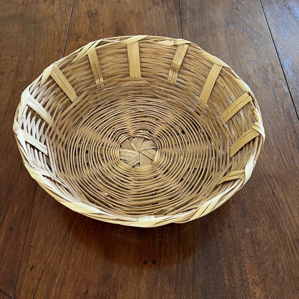 Vinage Rattan Basket - Picture 3 of 6